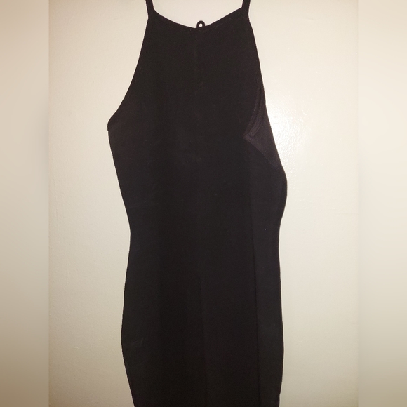 Black Dress - Picture 3 of 5